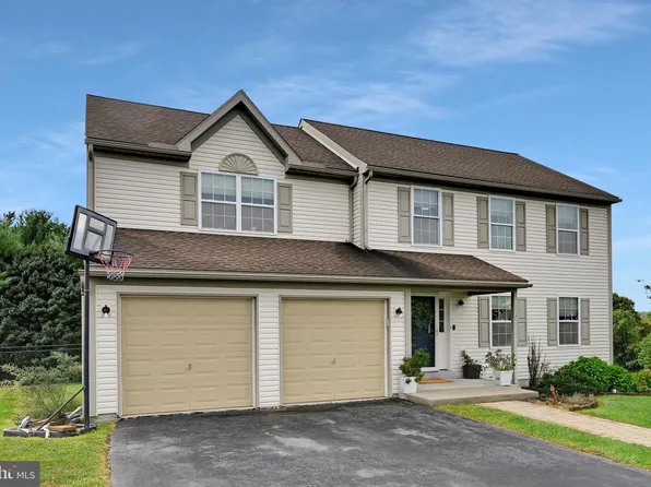 59 Sunglo Dr, Leesport, PA 19533
