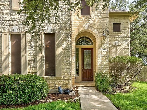 2nd image of 3402 Luminoso Ln W