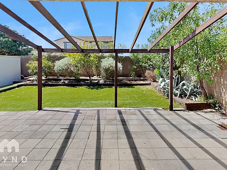 1423 E Poncho Ln — Photo 21