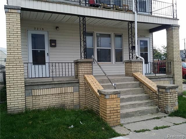 2nd image of 13136 Moran St