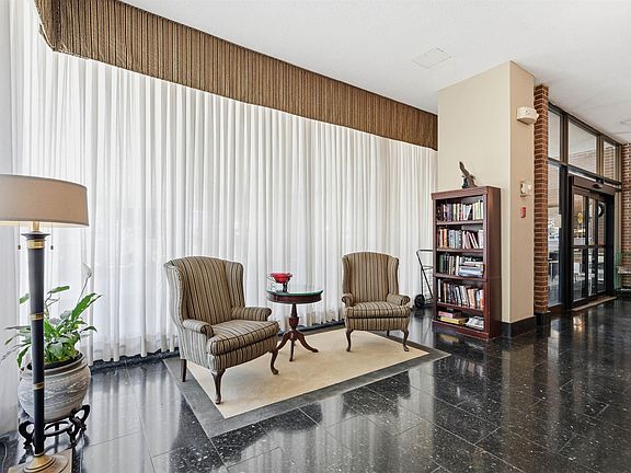 4th image of 5959 Spring Garden Rd #210
