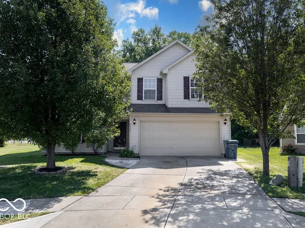 8528 Sotheby Dr, Indianapolis, IN 46239