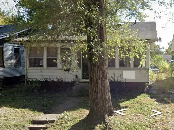 5612 Portland Pl, East Saint Louis, IL 62204