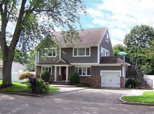 8 Glen Way, Lake Grove, NY 11755