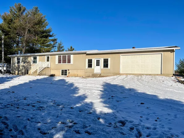 1997 235th St, New Hampton, IA 50659