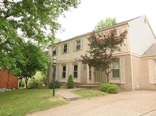 111 Surrey Ln, Pittsburgh, PA 15241