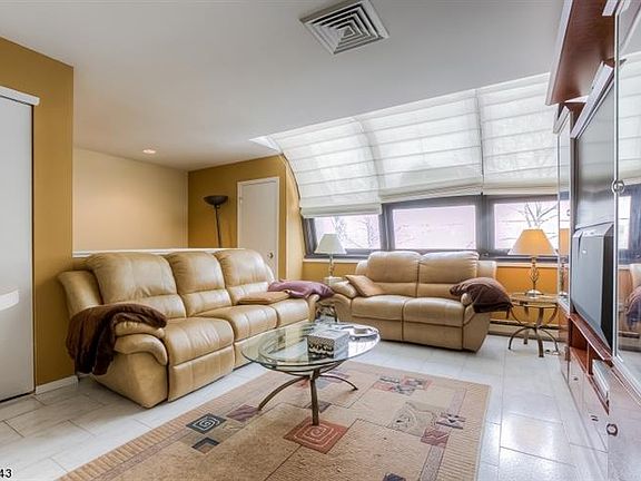 5th image of 36 Cerone Ct