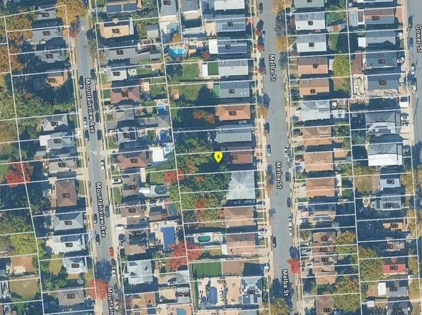 194 Melba St, Staten Island, NY 10314