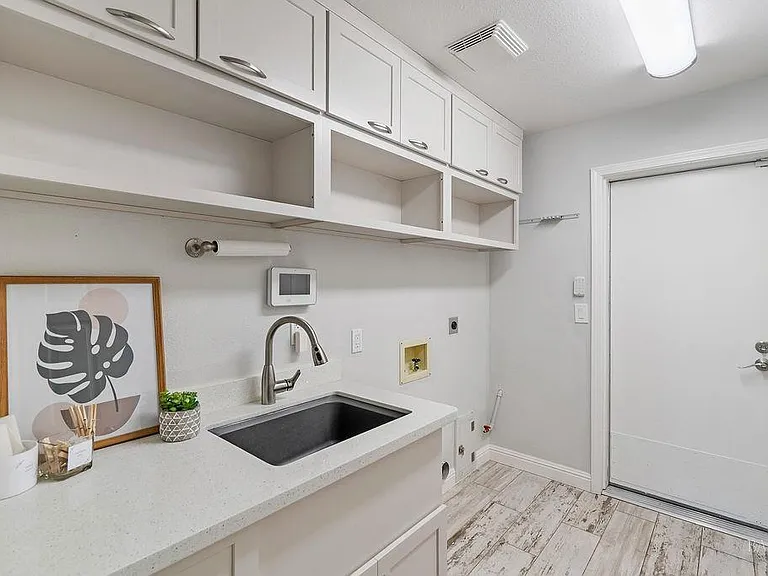 451 Trotter Dr — Photo 17