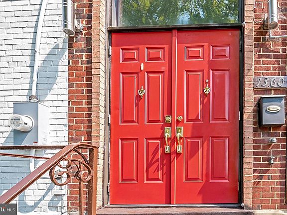 3rd image of 1360 W St NE