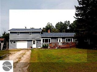 7959 N Bliss Rd, Elwell, MI 48832