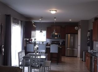 1502 Woodlake Ln, Grand Blanc, MI 48439