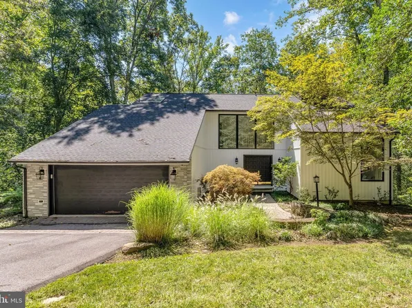 2023 Huntcliff Dr, Gambrills, MD 21054