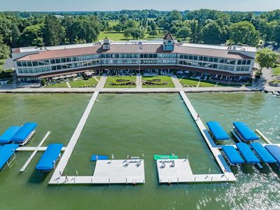12275 N Ogden Point Rd APT 304, Syracuse, IN, 46567