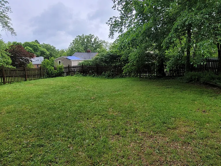 231 Jonquil Pl — Photo 9
