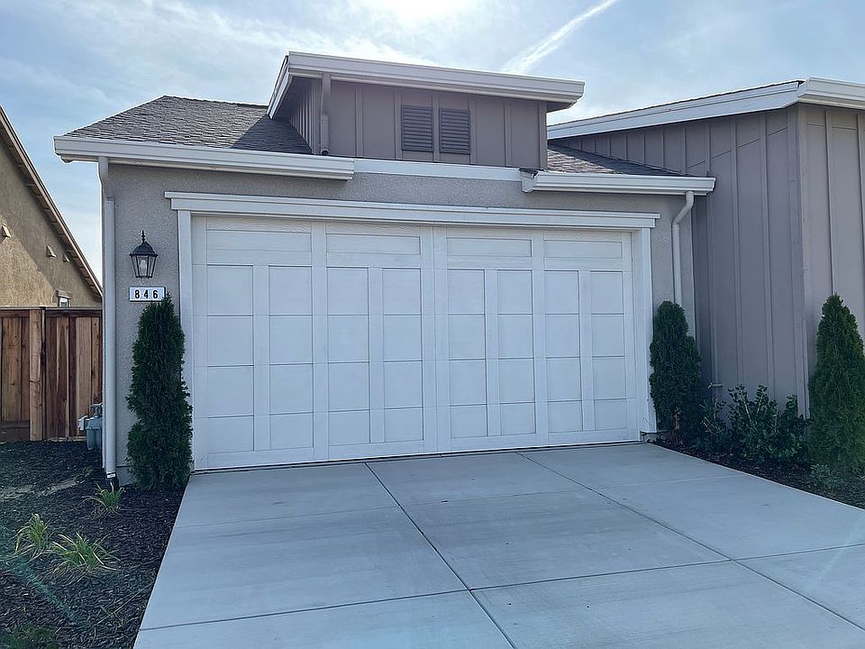 1st image of 846 Camborne Dr