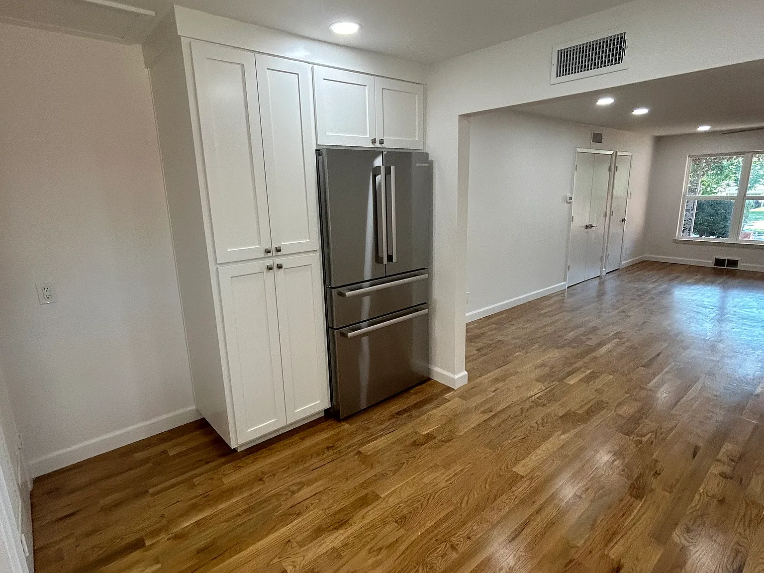 2 bed, 1100 sqft, $2,795 — Photo 4