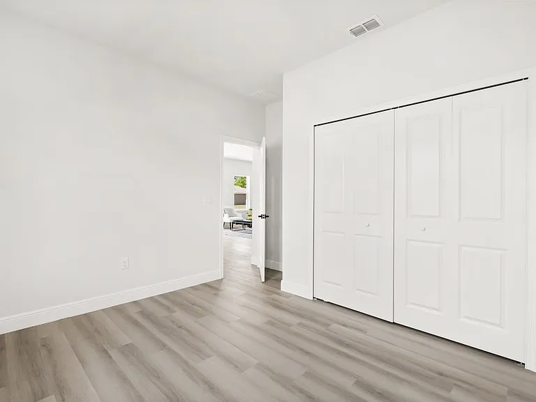 15568 SW 46th Cir — Photo 20