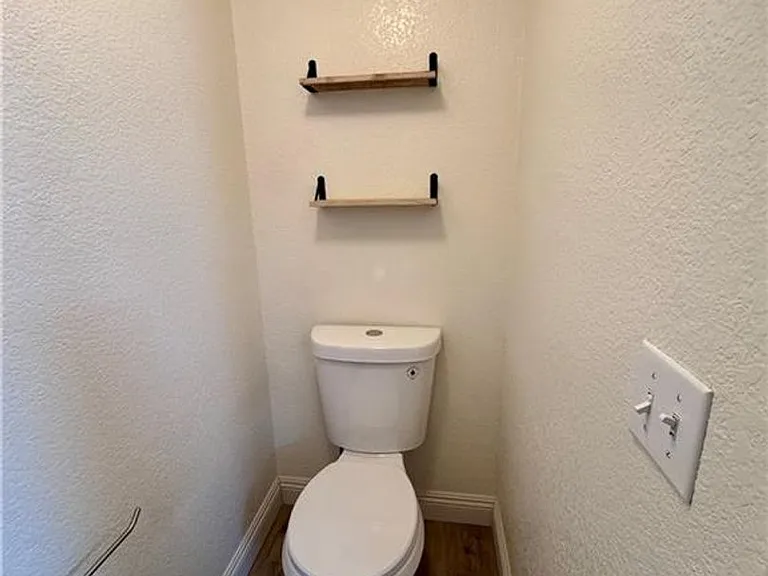 8405 Shady Shores Cir — Photo 17