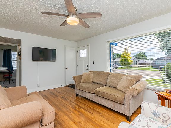 5th image of 114 Sunnyside Dr