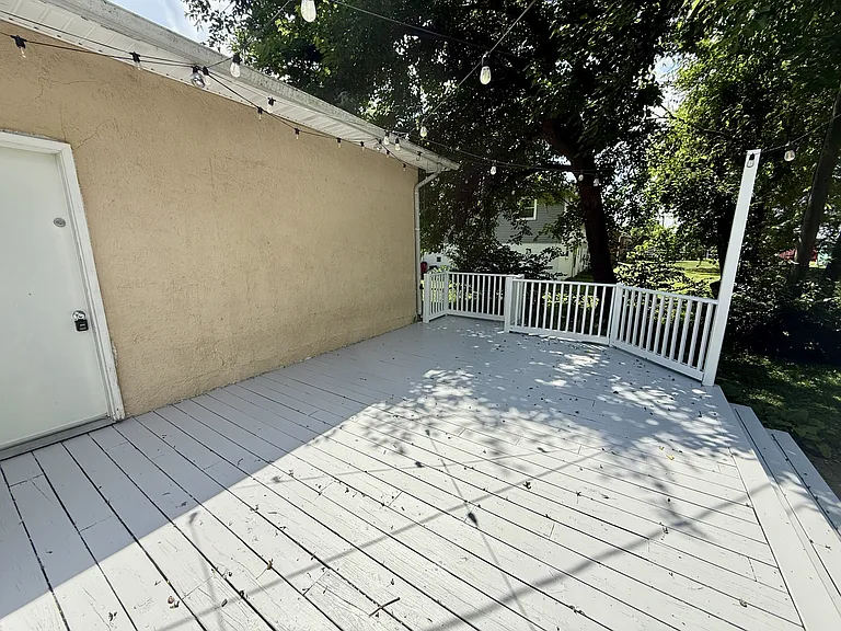 1433 Alton Darby Creek Rd — Photo 7