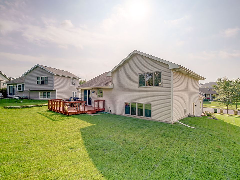 2nd image of 2338 Quartz Ln