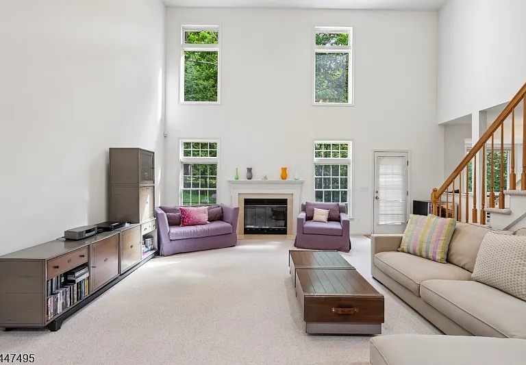 8 Pring Ct — Photo 13