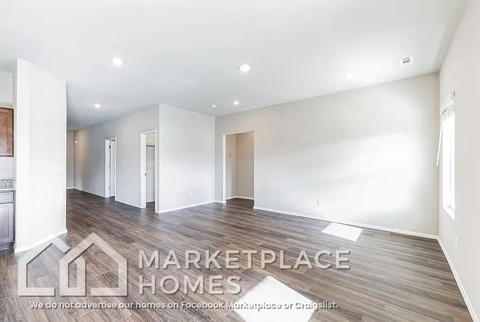 884 S Brambling Ln — Photo 4