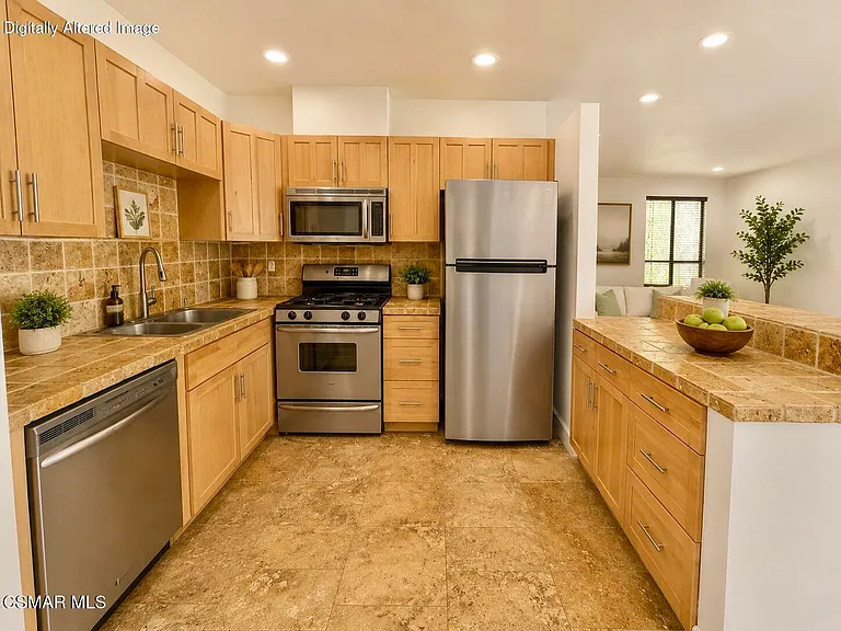 4506 Saugus Ave #11 — Photo 5