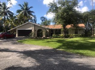 979 D Rd, Loxahatchee, FL 33470
