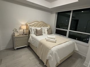 30 Elm Dr W #2307, Mississauga, ON L5A 0N6