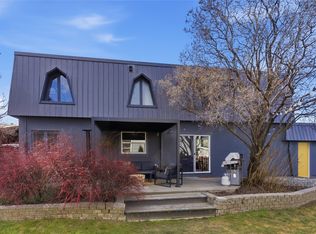 1756 Clifford Ave, Kamloops, BC V2B 4G6