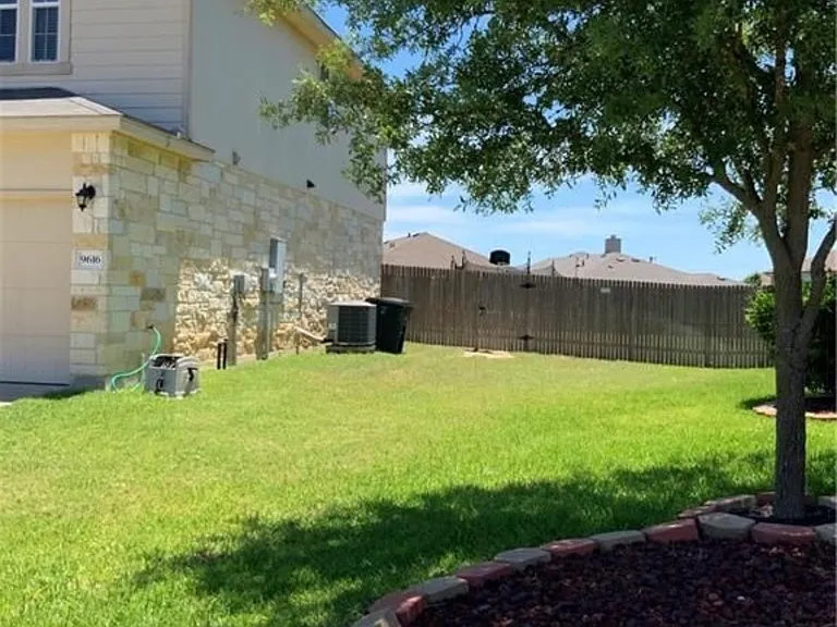 9616 Fratelli Ct — Photo 25