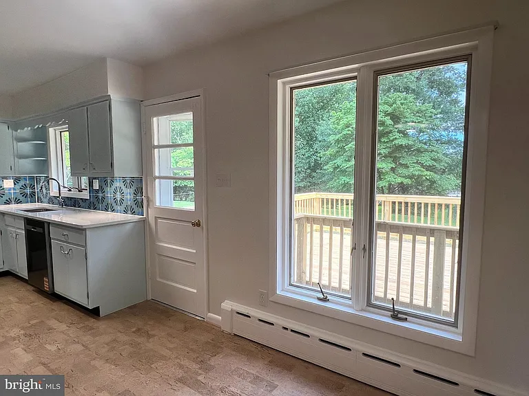 12405 Shafer Ln — Photo 18