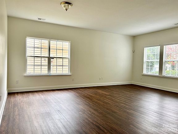 5th image of 6619 Latherton Ln