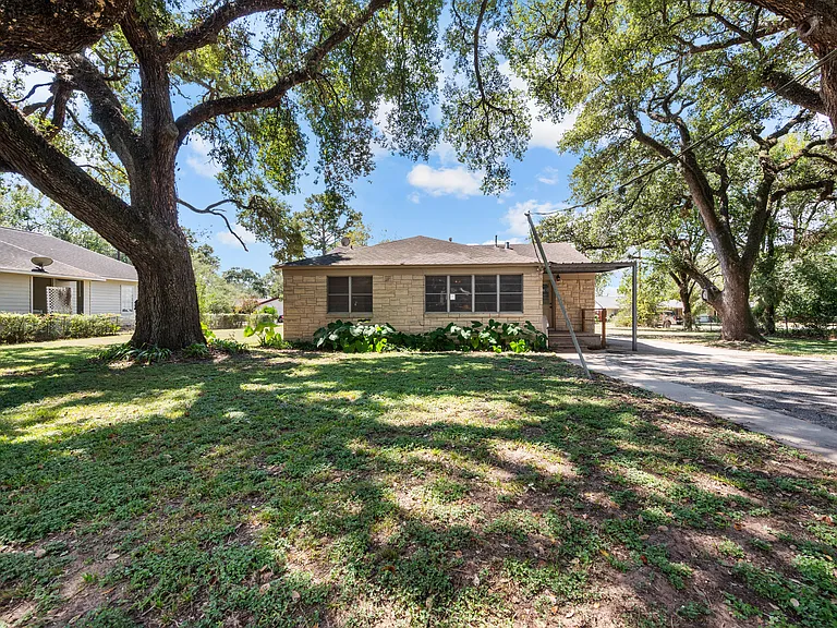 940 Hardeman St — Photo 20