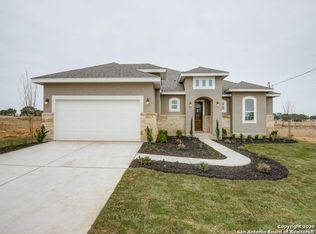 116 Parlin Ln, Fredericksburg, TX 78624