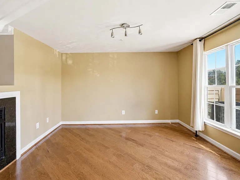 4473 Beacon Grove Cir #B — Photo 14