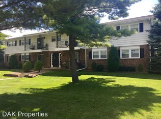 6835 W Kathleen Ct APT 2, Franklin, WI 53132