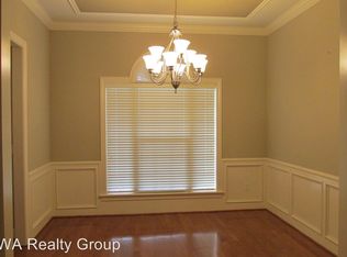 1448 Lexington Cir, Springdale, AR 72762