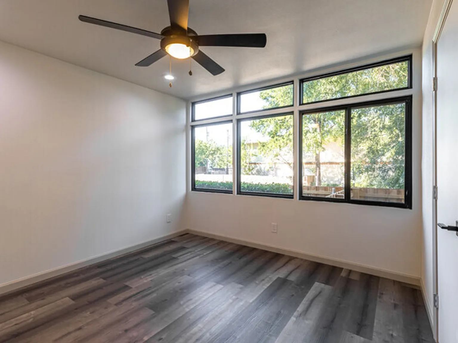 August Move-In Special Apply Within 24 Hours Of Your Tour & Receive One Free Month Of Utilities! — Photo 4