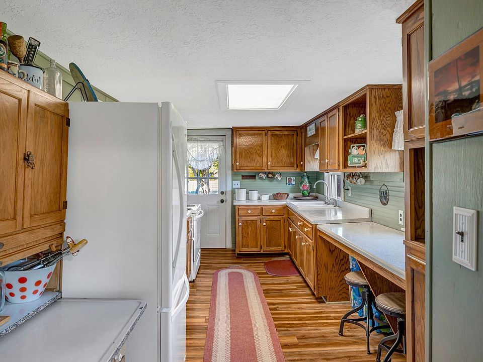 13th image of this home