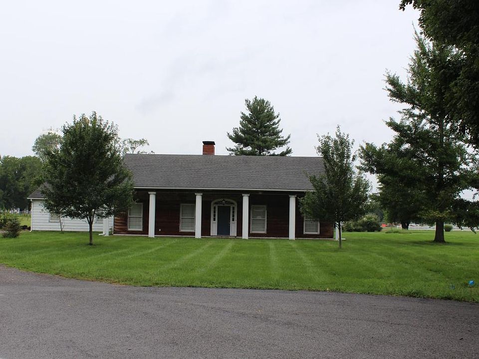 1st image of 1910 Suzanne Dr