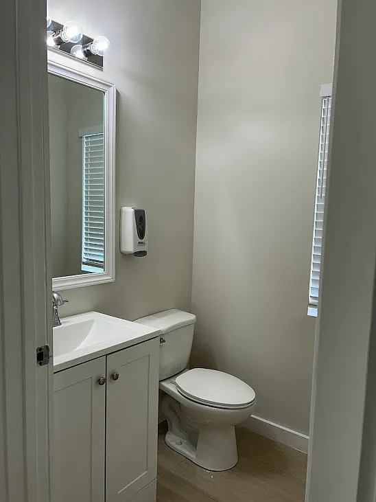 420 SE 16th Street - 1 — Photo 4