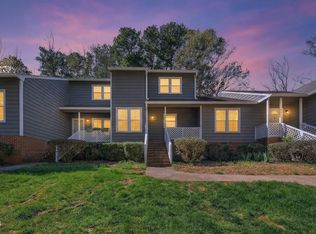 102 Lake Hollow Cir, Cary, NC 27513