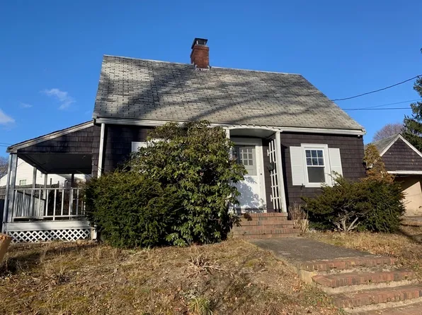 254 Fenno St, Quincy, MA 02170