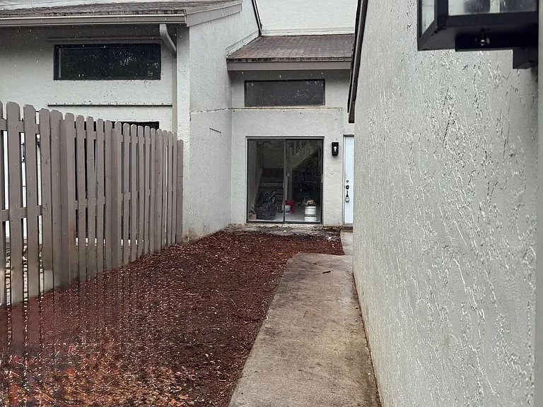 10532 SW 112th Ave — Photo 5