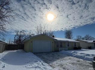 7336 Regina Dr, Fort Wayne, IN 46815