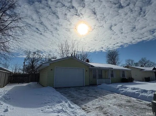 7336 Regina Dr, Fort Wayne, IN 46815