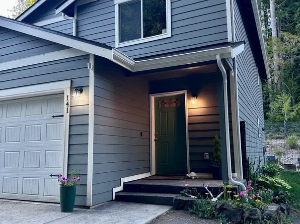 141 E Ellinor Peak Pl, Belfair, WA 98528